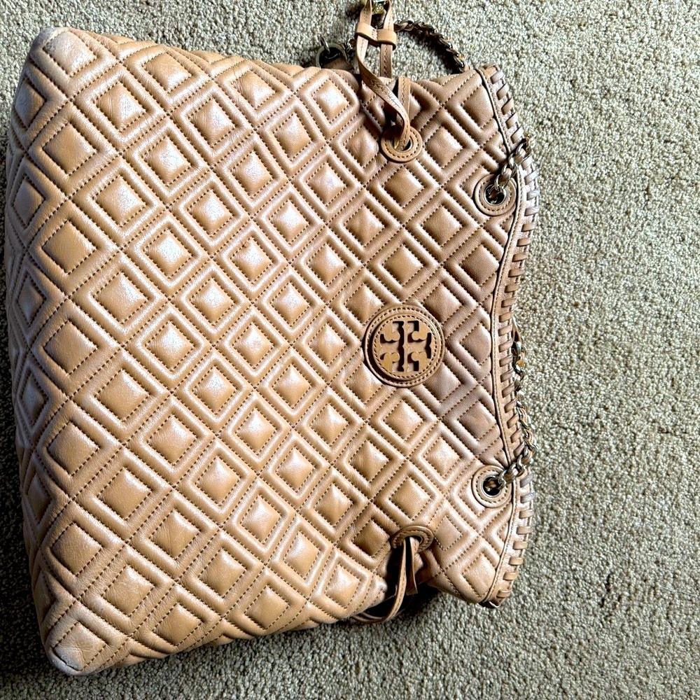 Tory Burch Tan Quilted Shoulder Bag with Chain Strap